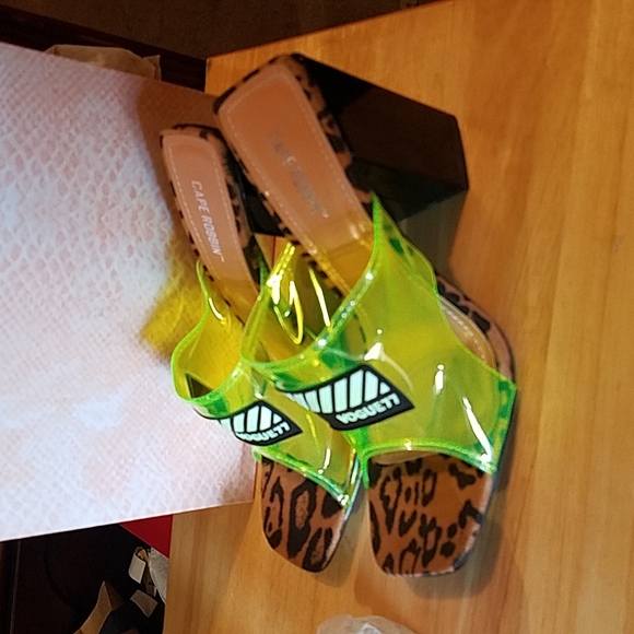 Cape Robbin shoes - Picture 3 of 7